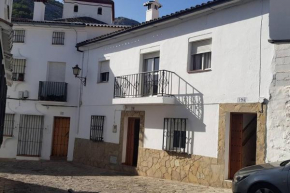 Casa Sofía en Grazalema, con magnífica chimenea